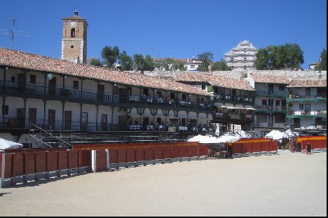 The full plaza or square The full plaza or square